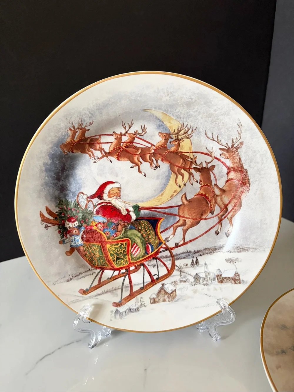 SET of 4 Nostalgic Santa Salad Plates by Pottery Barn